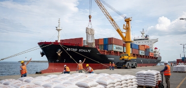 Ascensão de hubs alternativos como São Sebastião e Itajaí descentraliza logística nacional