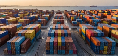 Reorganização de rotas da ASEAN Seas Lines e operações no Porto de Khorfakkan otimizam fluxos asiáticos